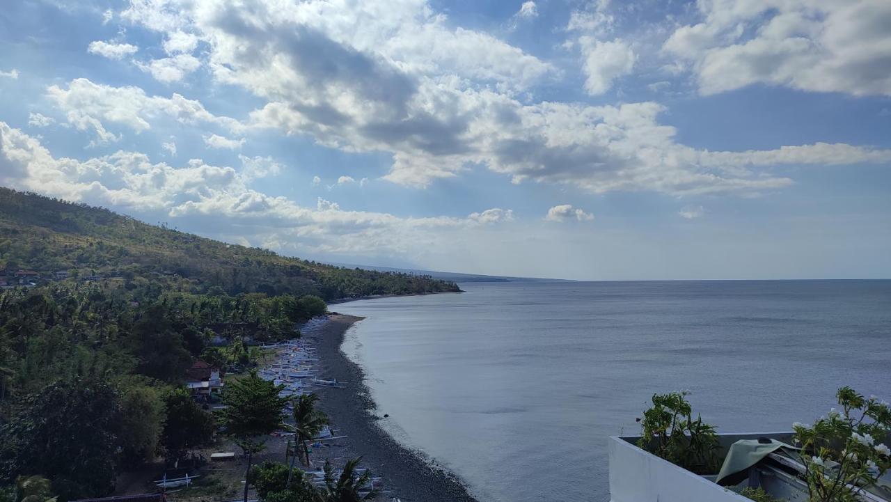 Waenis Sunset View Hotel&Restaurant, Amed, Bali Buitenkant foto