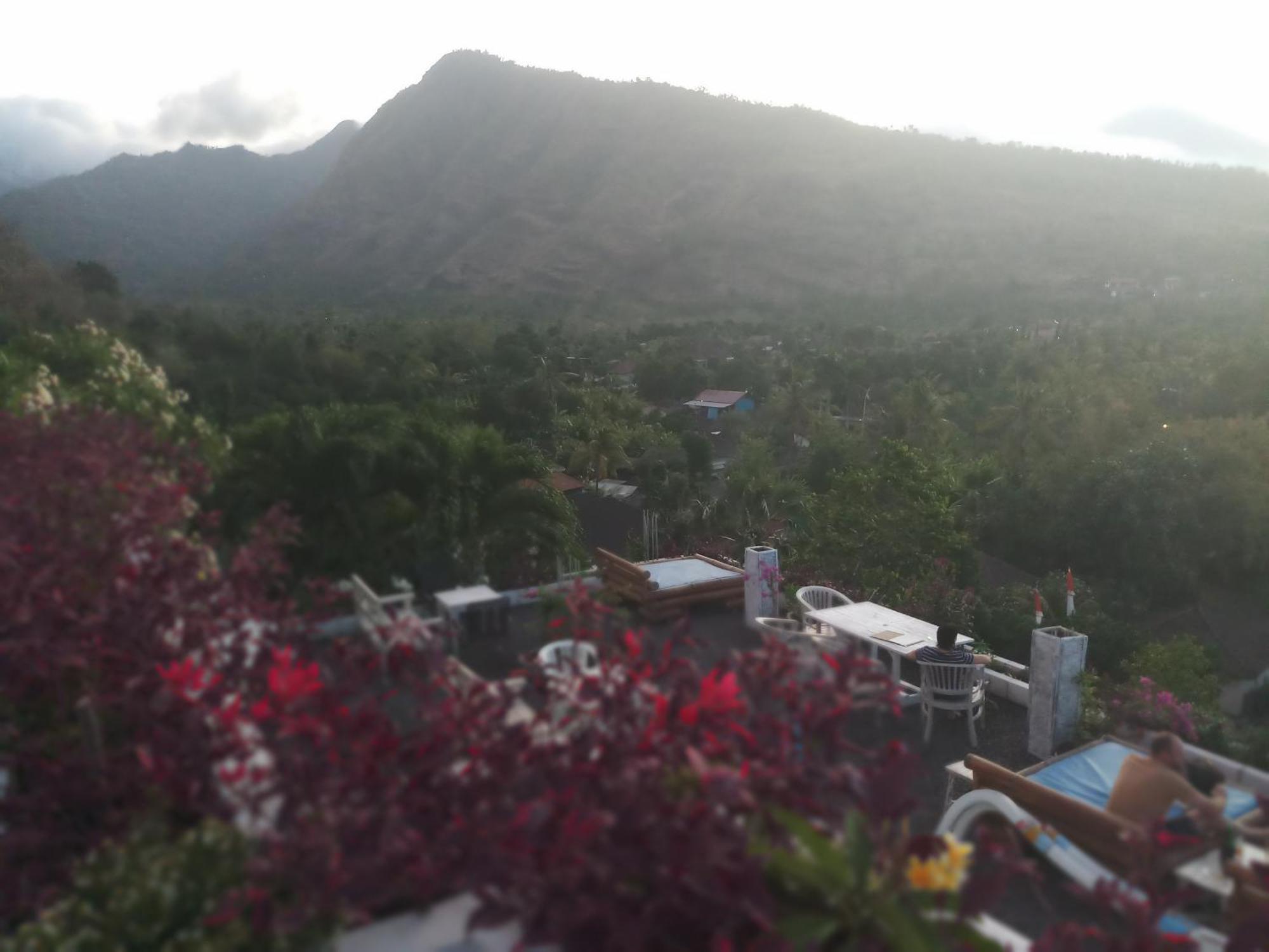 Waenis Sunset View Hotel&Restaurant, Amed, Bali Buitenkant foto