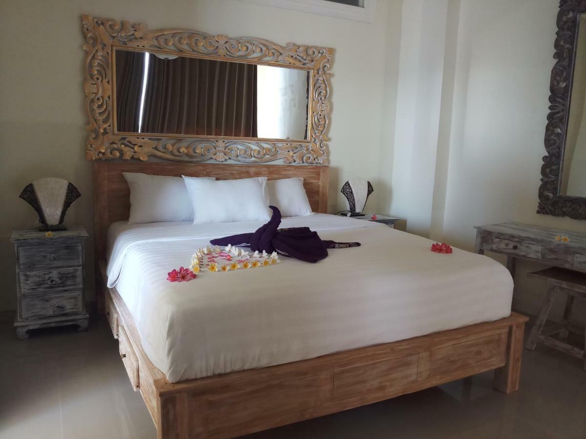 Waenis Sunset View Hotel&Restaurant, Amed, Bali Buitenkant foto